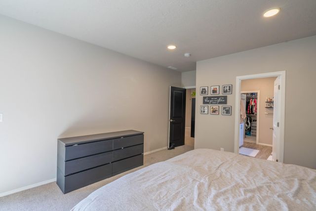 2324 NW Teak Place, Redmond, OR 97756