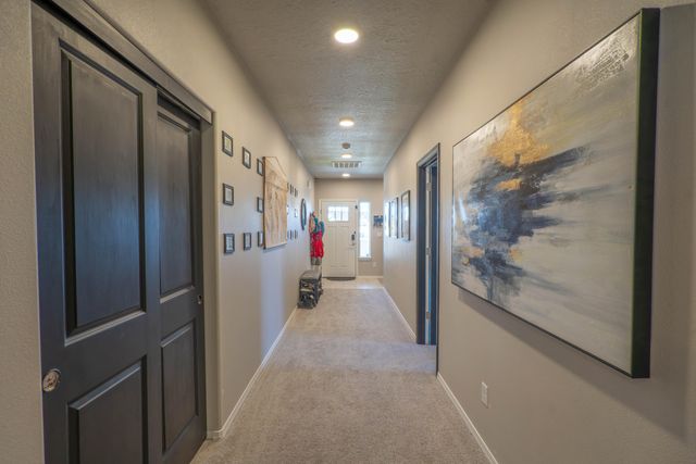 2324 NW Teak Place, Redmond, OR 97756