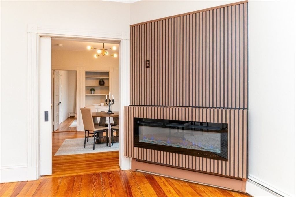 8 Springgarden 3, Boston, MA 02125