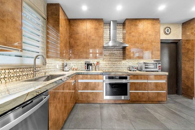 23496 Mirabella Circle S, Boca Raton, FL 33433