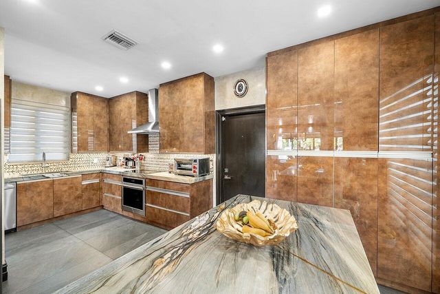 23496 Mirabella Circle S, Boca Raton, FL 33433