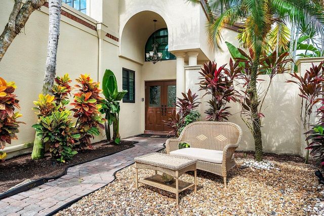 23496 Mirabella Circle S, Boca Raton, FL 33433