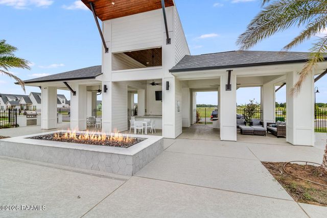 217 Trail Pointe Drive, Scott, LA 70583