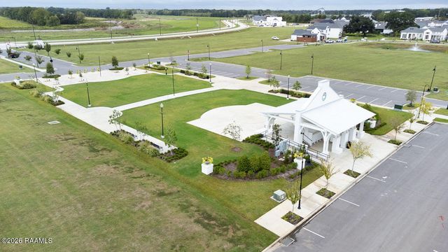 217 Trail Pointe Drive, Scott, LA 70583
