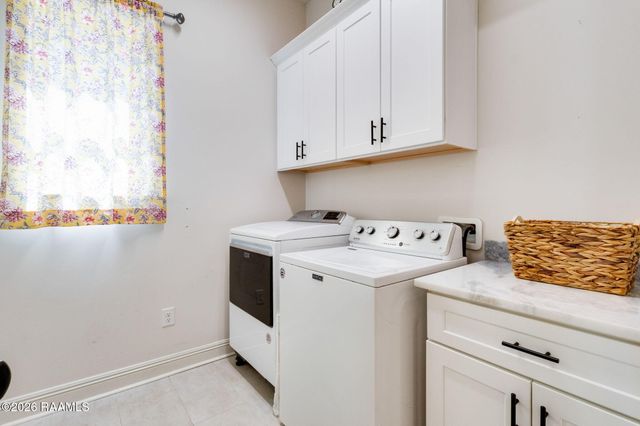 217 Trail Pointe Drive, Scott, LA 70583