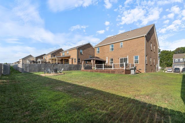 292 Grassy Glen Dr, Gallatin, TN 37066