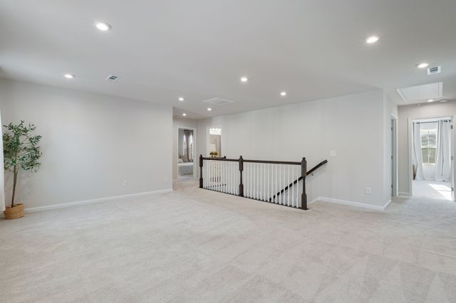 292 Grassy Glen Dr, Gallatin, TN 37066