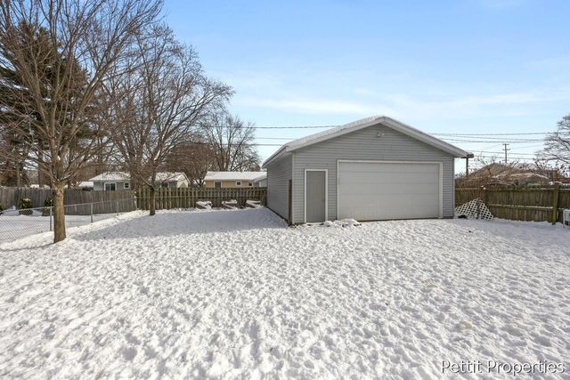 514 Wilson Avenue NW, Grand Rapids, MI 49534