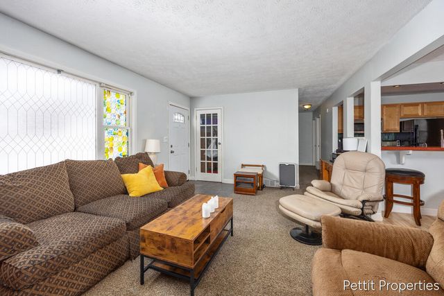 514 Wilson Avenue NW, Grand Rapids, MI 49534