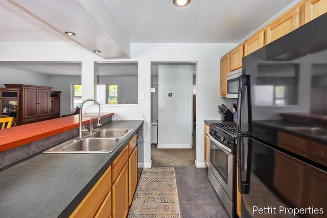 514 Wilson Avenue NW, Grand Rapids, MI 49534