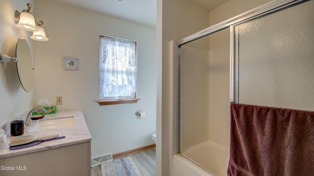 16 Breckenridge Drive, Johnstown, NY 12095