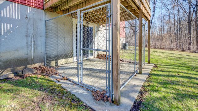 16 Breckenridge Drive, Johnstown, NY 12095