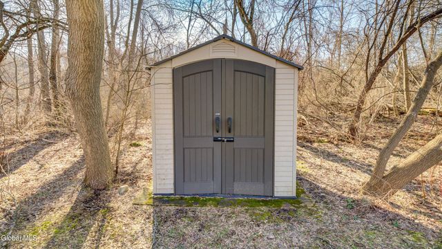 16 Breckenridge Drive, Johnstown, NY 12095