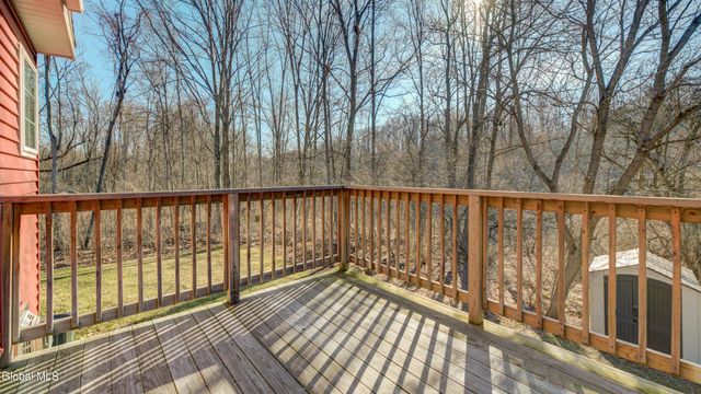 16 Breckenridge Drive, Johnstown, NY 12095