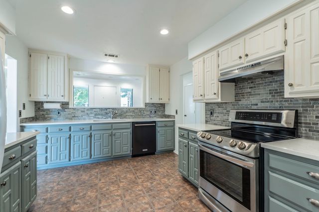3300 Wells Drive, Plano, TX 75093