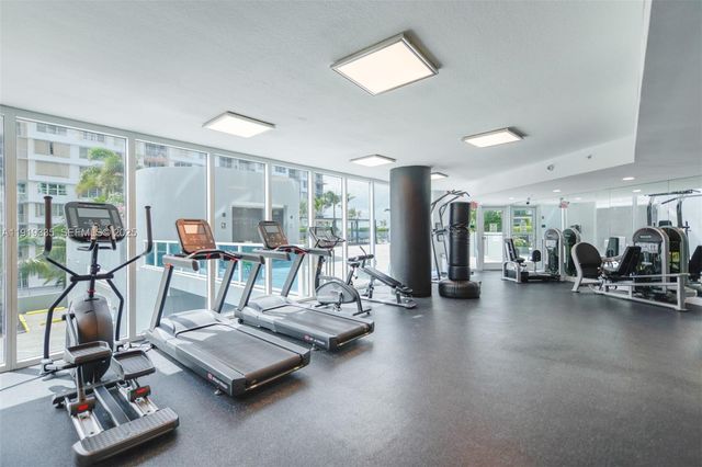 1881 79th St Cswy 2004, North Bay Village, FL 33141