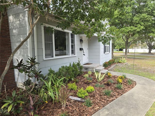 1001 W BEACON AVENUE, Tampa, FL 33603