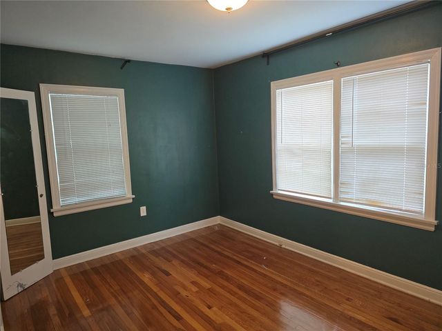 1001 W BEACON AVENUE, Tampa, FL 33603