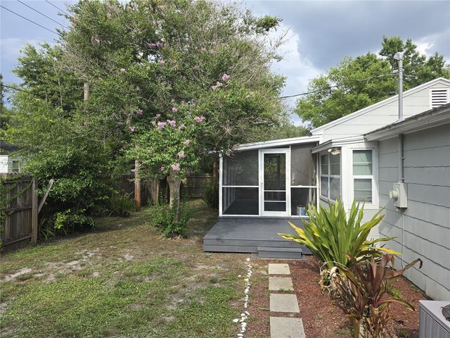 1001 W BEACON AVENUE, Tampa, FL 33603