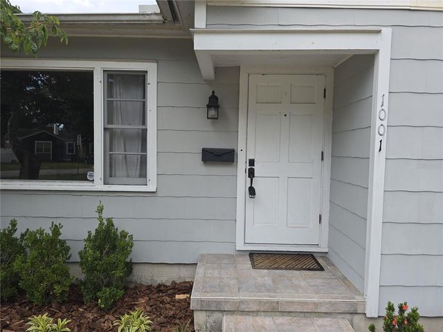 1001 W BEACON AVENUE, Tampa, FL 33603