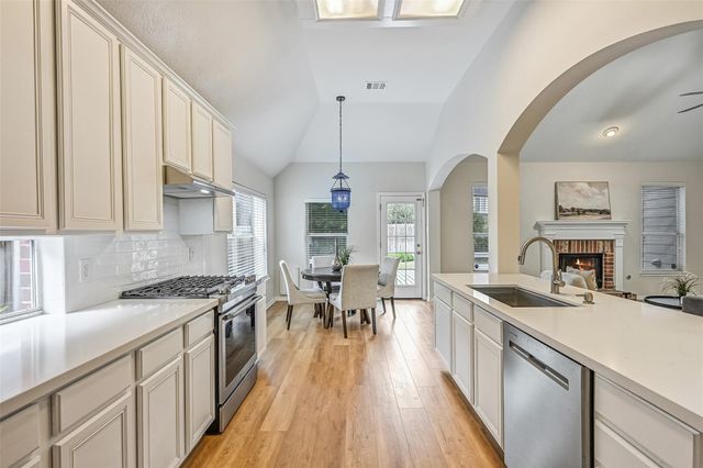 3602 Sunburst Drive, Manvel, TX 77578
