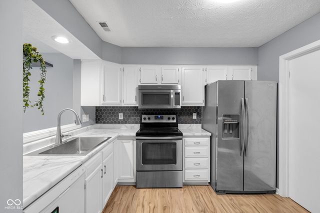 9213 Sea Pine Lane, Indianapolis, IN 46250