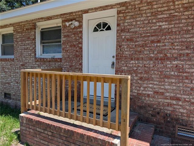 808 Weiss Avenue, Fayetteville, NC 28305