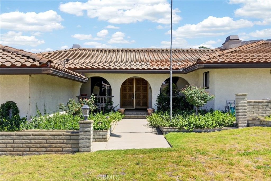 Image 3 of property listing at 35174 Ivy, Yucaipa, CA 92399