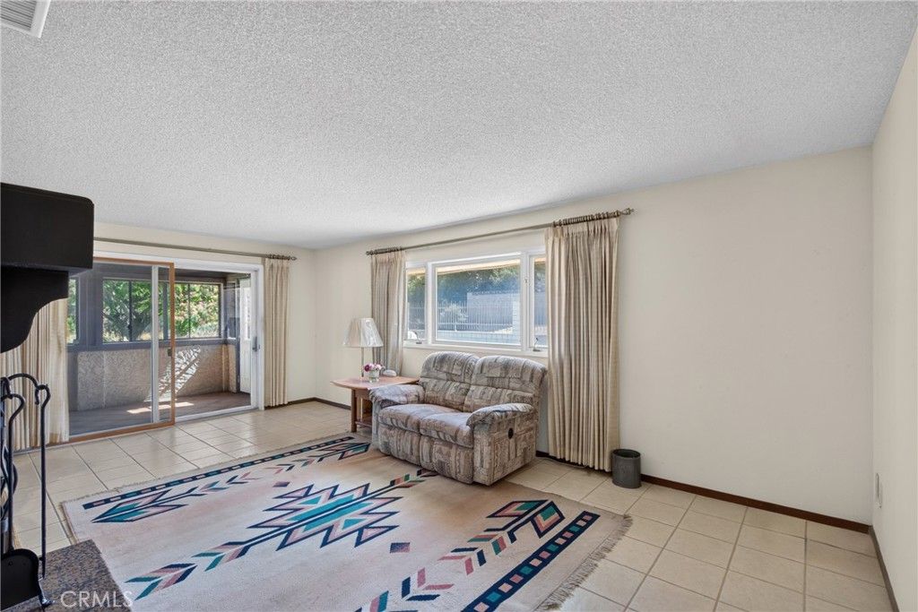 Image 5 of property listing at 35174 Ivy, Yucaipa, CA 92399