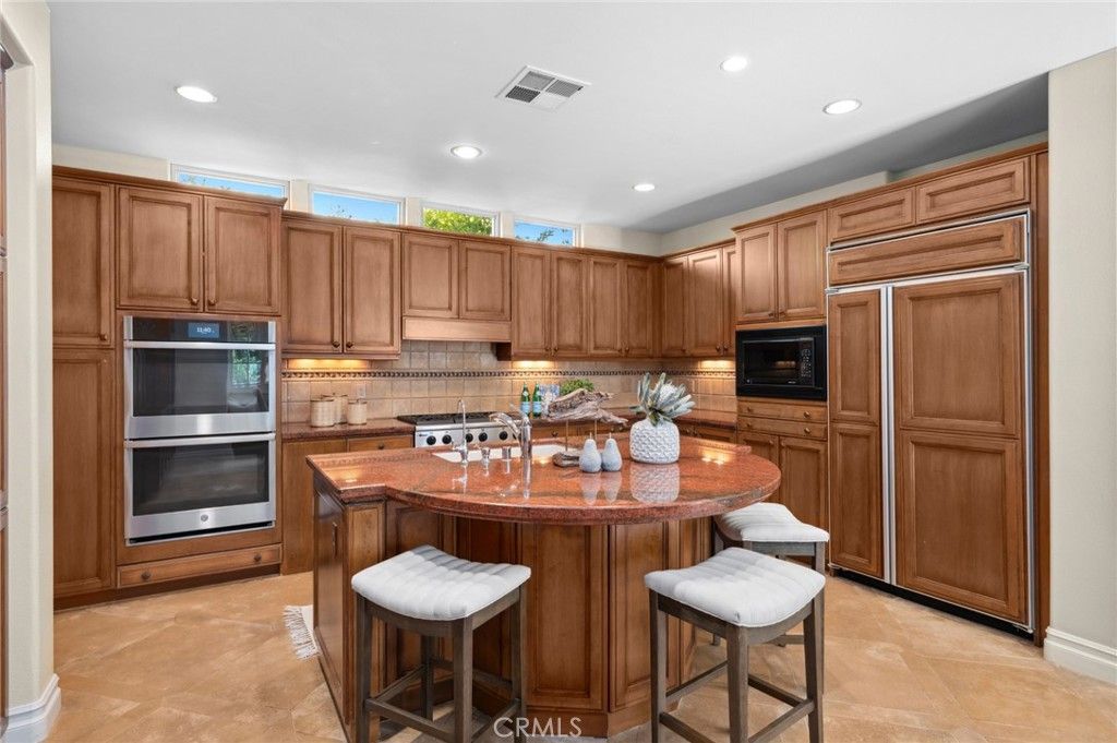 property-img