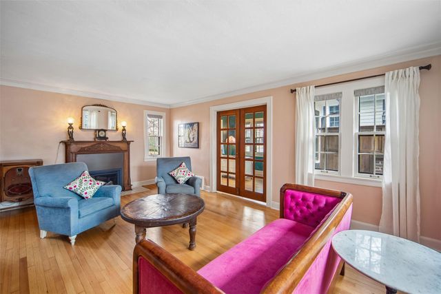 5708 Waterbury Road, Des Moines, IA 50312