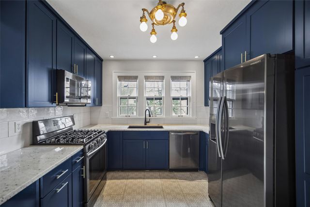 5708 Waterbury Road, Des Moines, IA 50312