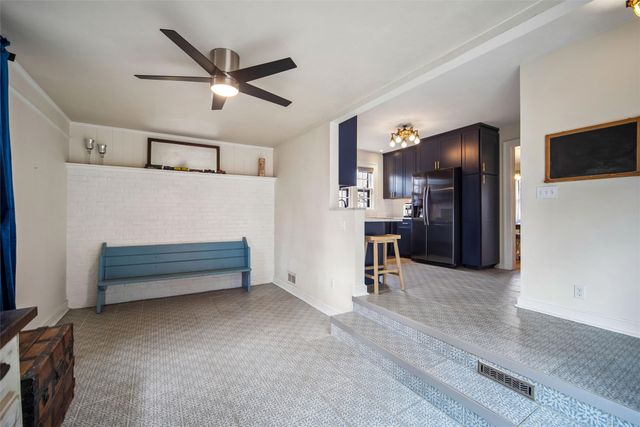 5708 Waterbury Road, Des Moines, IA 50312