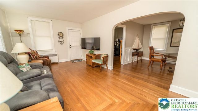 4070 Jacksonville Road, Bethlehem City, PA 18017