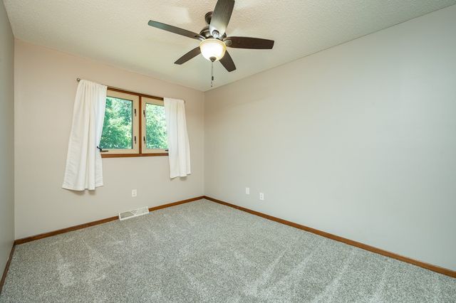 1103 4th Street NW, Altoona, IA 50009