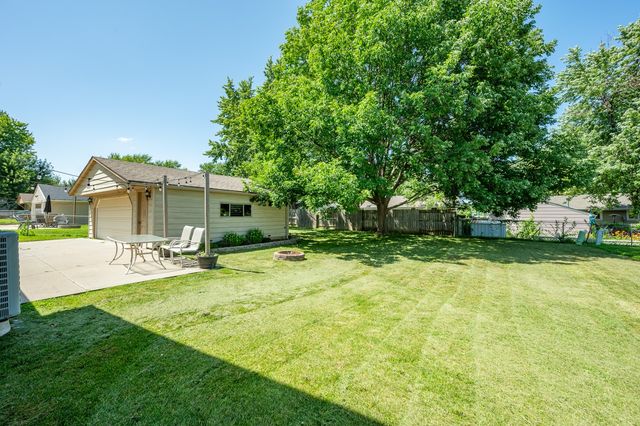 1103 4th Street NW, Altoona, IA 50009
