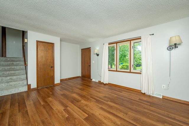 1103 4th Street NW, Altoona, IA 50009