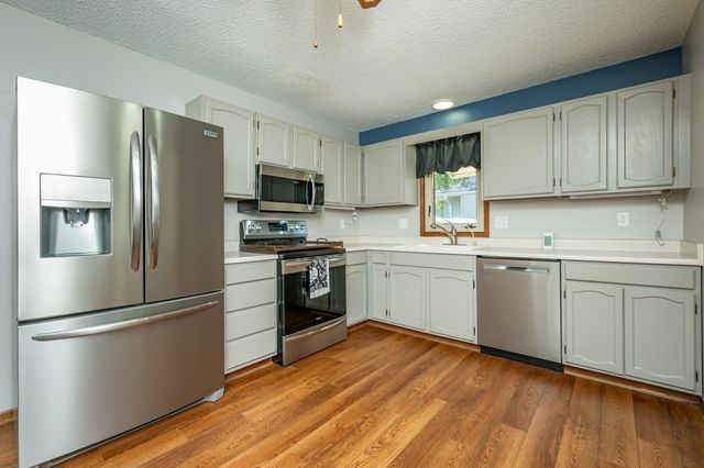1103 4th Street NW, Altoona, IA 50009