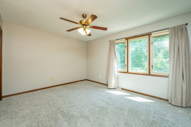 1103 4th Street NW, Altoona, IA 50009