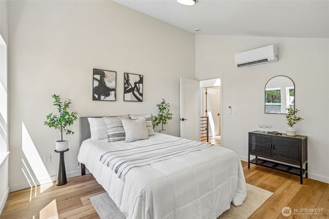 6505 44th Avenue NE, Seattle, WA 98115