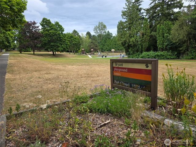 6505 44th Avenue NE, Seattle, WA 98115