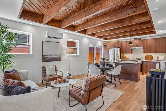 6505 44th Avenue NE, Seattle, WA 98115