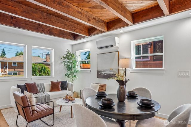 6505 44th Avenue NE, Seattle, WA 98115
