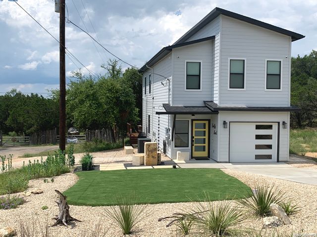 713 Firefly Dr, Canyon Lake, TX 78133