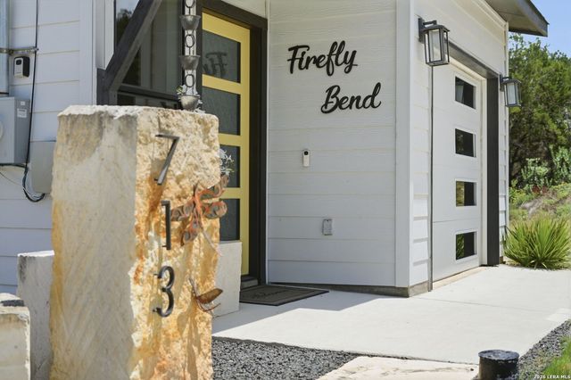 713 Firefly Dr, Canyon Lake, TX 78133