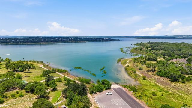 713 Firefly Dr, Canyon Lake, TX 78133