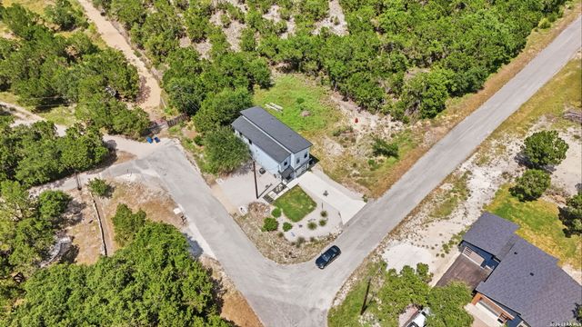 713 Firefly Dr, Canyon Lake, TX 78133