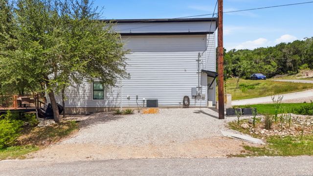 713 Firefly Dr, Canyon Lake, TX 78133