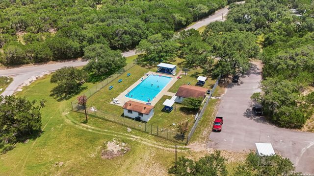 713 Firefly Dr, Canyon Lake, TX 78133