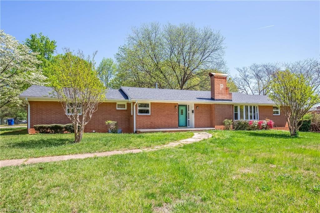 3621 Carver School Road, Winston-salem, NC 27107